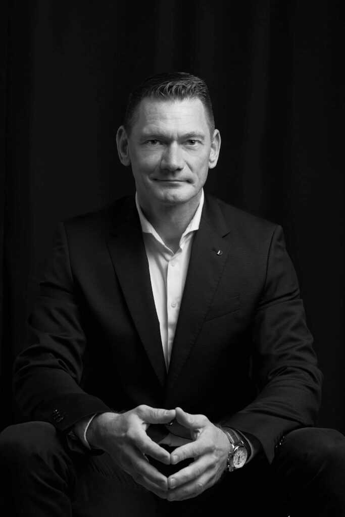 Kai-Peter Hoffrichter analysiert den Immobilienmarkt in Porta Westfalica für eine fundierte Wertermittlung